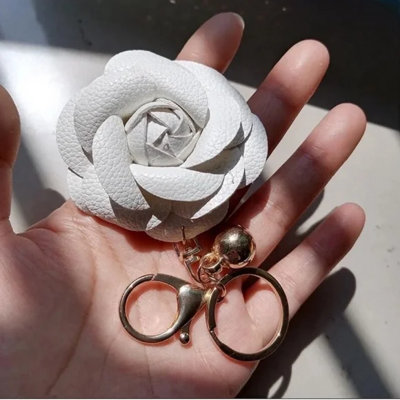 Leather Camelia Bag Charm New in Box -White - Picture 2 of 2